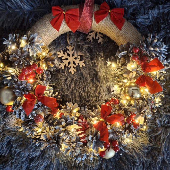 Duże świąteczne świecące Wianki