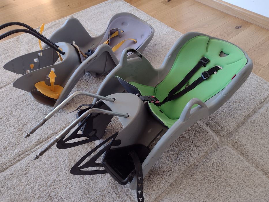 Fotelik zielony Hamax po prawej