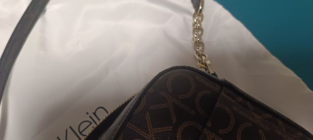 Torebka mała monogram Calvin Klein brąz