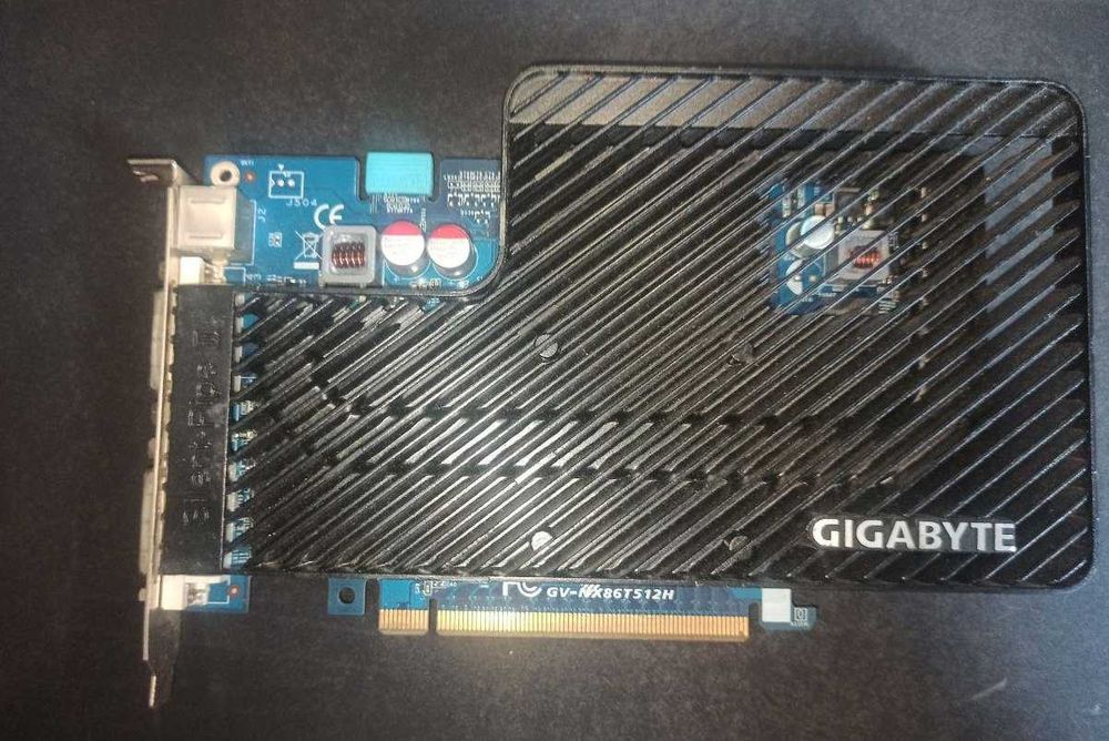 Видеокарты Radeon HD7470 2Gb Gigabyte GeForce 8600 GT Inno3D FX5200