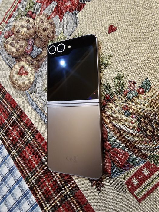 Samsung Flip6 12/512