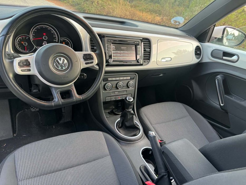 Volkswagen New Beetle — fotografia 6