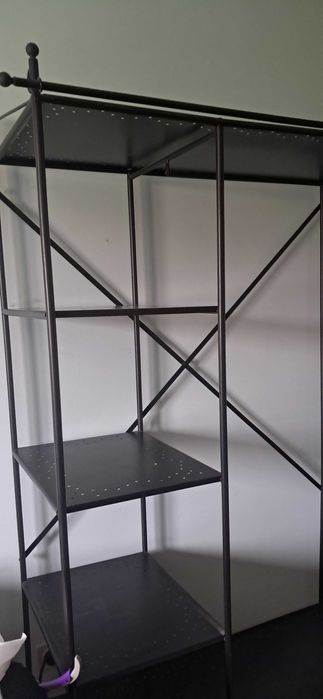 Estante para pendurar e arrumar Roupa