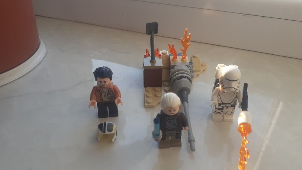 Фігурки лего ...