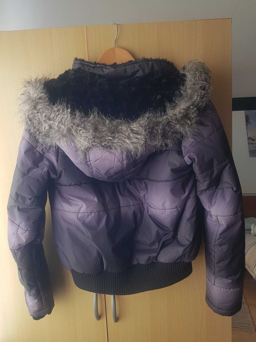 Casaco Feminino curto de Inverno, Excelente look, Novo raramente usado