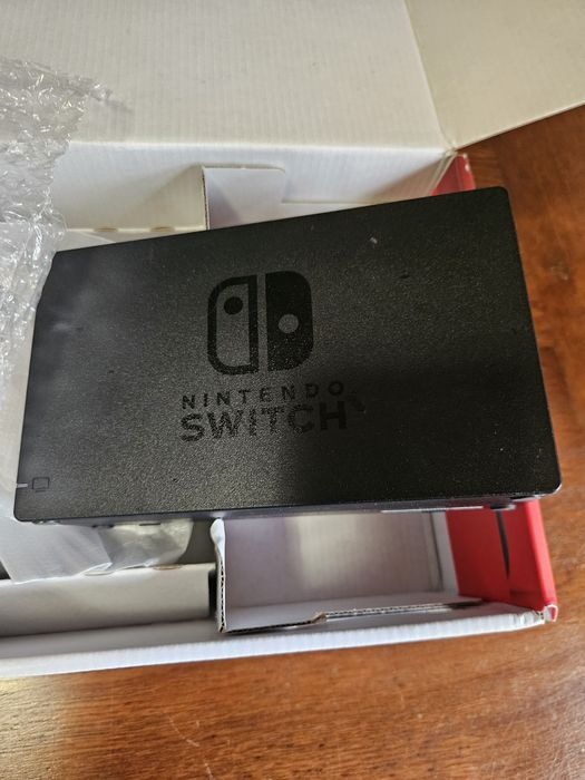 Nintendo Switch em caixa