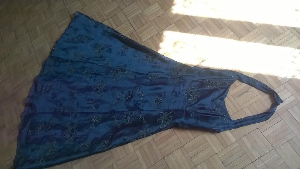 suknia wieczorowa czarna w złote refleksy