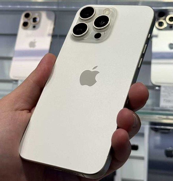 iPhone 15 Pro Max, 256 ГБ, SIM + eSIM