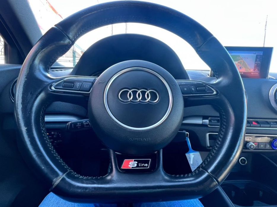 Audi A3 Limousine 2.0 TDI S-line foto 2