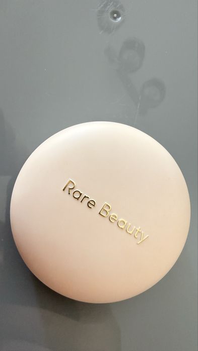 Róż Rare Beauty Truth
