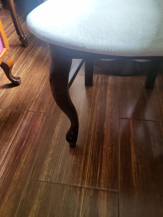 Zestaw  stol okragly z krzeslami