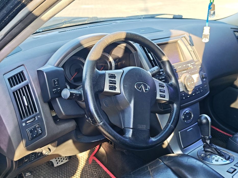 Продам Infiniti fx35