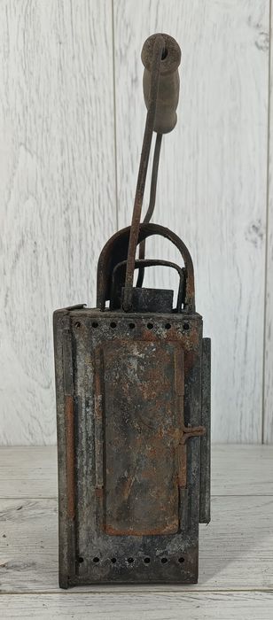 Stara lampa kolejowa