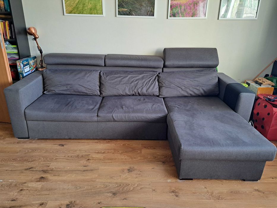 Narożnik z funkcją spania i pojemnikiem