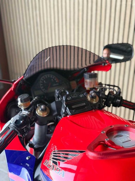 Honda CBR 1000 RR SC 57