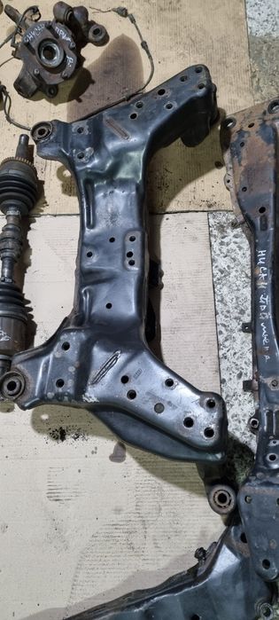 Подрамник Nissan primera p12 балка передний лыжа примера п12