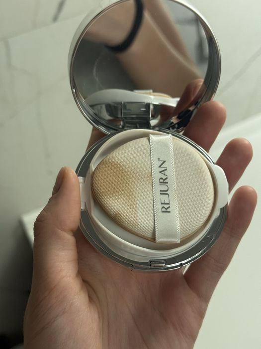 Кушон для сяйва шкіри Rejuran SkinGlow Cushion SPF50+ 15 г