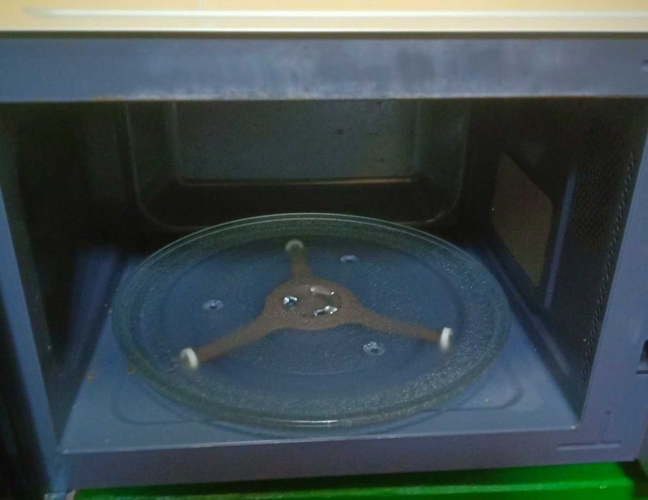 Мікрохвильова піч  SHARP YC-GG252AE гриль 25л 900Вт .