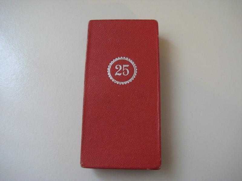 Medalha Faithful Service 25 years c/ Caixa - Nazi - 3º Reich