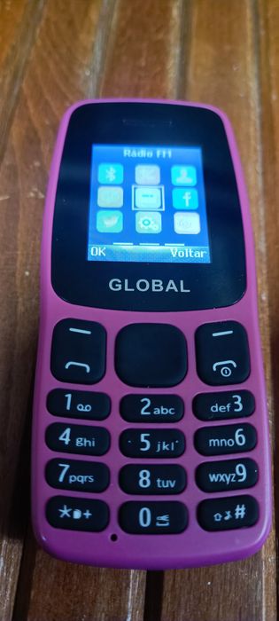 Telemóvel dual-sim rosa