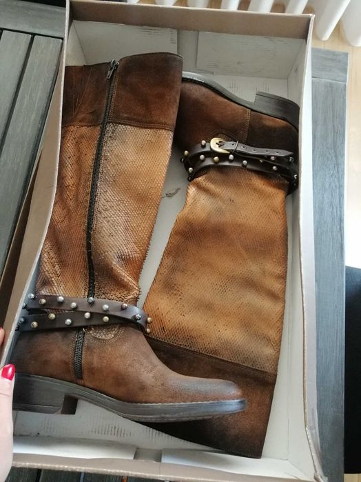 Botas Pele-Por estrear