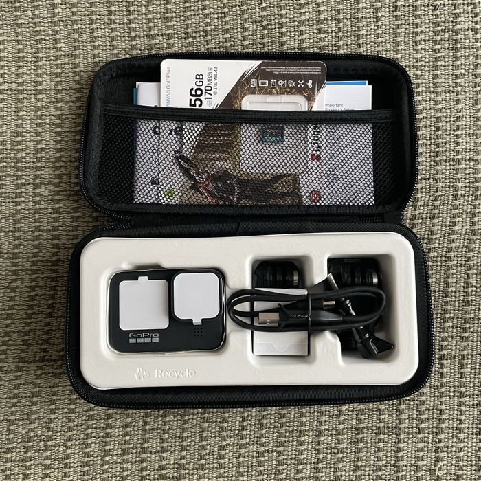 Екшн-камера GoPro HERO11 Black комлект