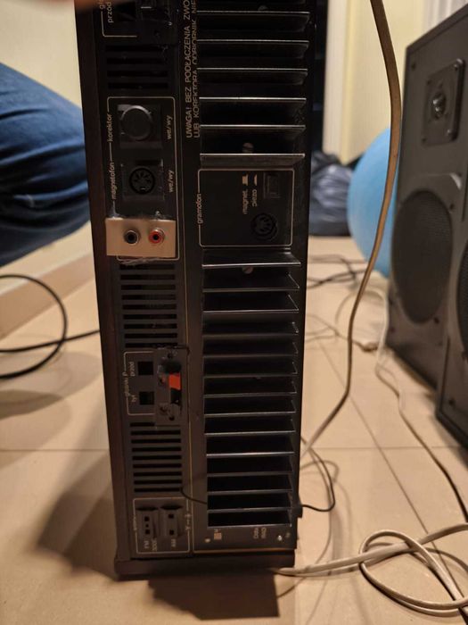 Tanio amplituner Radmor 5102-TE z dwoma kolumnami