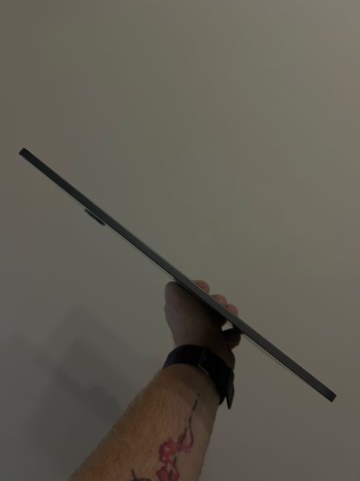 Apple iPad Pro 12.9 Apple pencil Magic Keyboard в стані нового