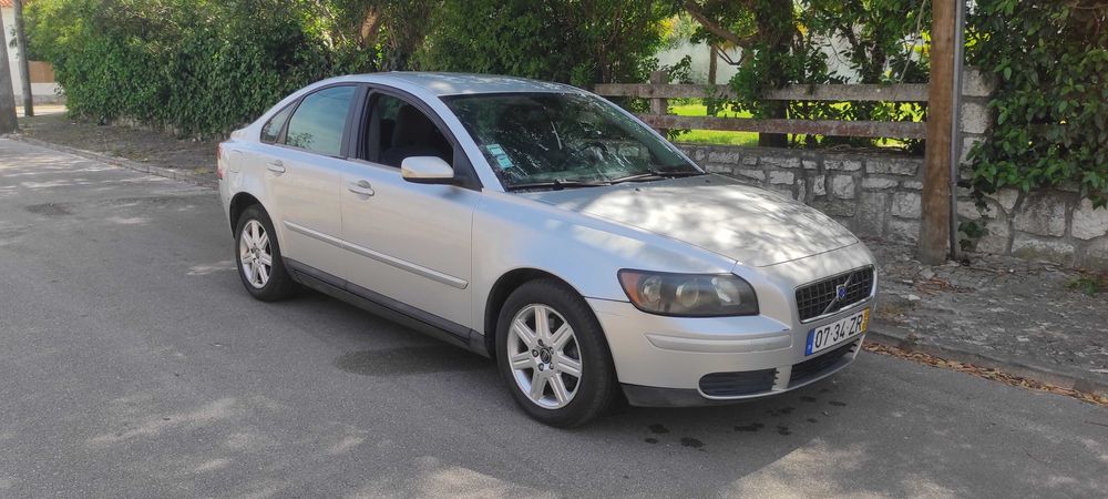 VOLVO S 40 2.0 TURBO DIESEL Bom estado geral