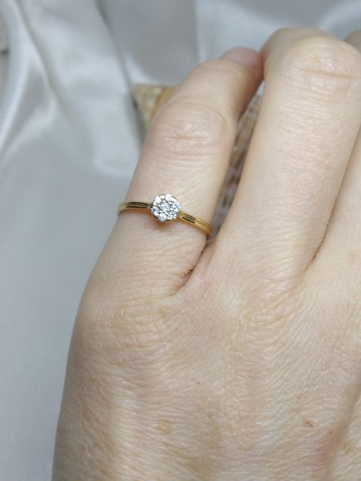 Piękny złoty pierścionek z cyrkoniami, złoto 585, rozmiar 12