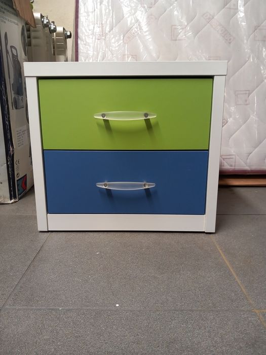 Quarto criança com secretária