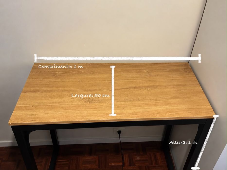 Conjunto mesa alta com 2 bancos – madeira e preto