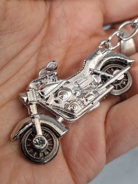 Metalowy brelok motor motocykl 3d
