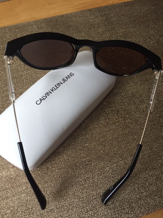 Oryginalne  okulary damskie przeciwsioneczne  Kalvin Klein.