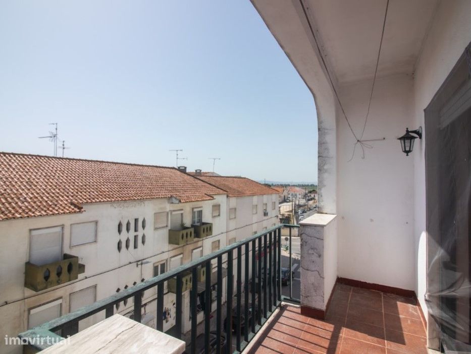 T3 para Remodelar no Centro de Samora Correia | Excelente Potencial