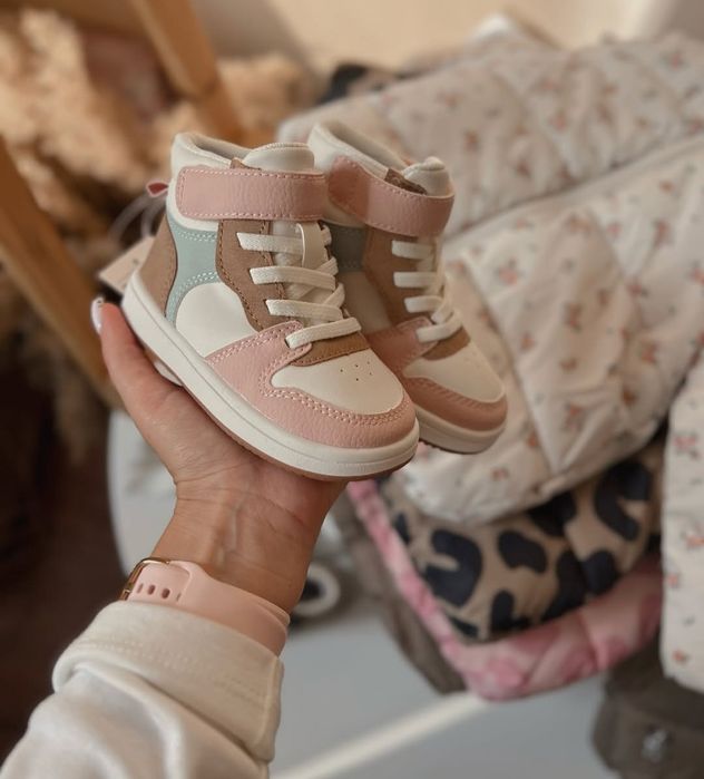 Хайтопи,кеди,кросівкиH&M  20/21