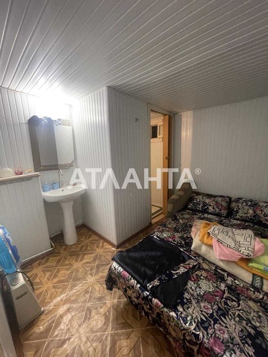 Дом-дачу , на берегу моря, в Новой Дофиновке.