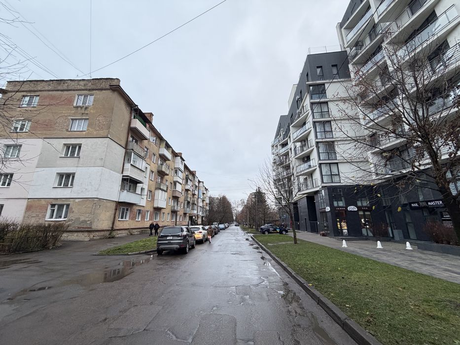 2-Кімнатна район «Чайка» вул. Гайдамацька 9. (вул. Струтинської 9)