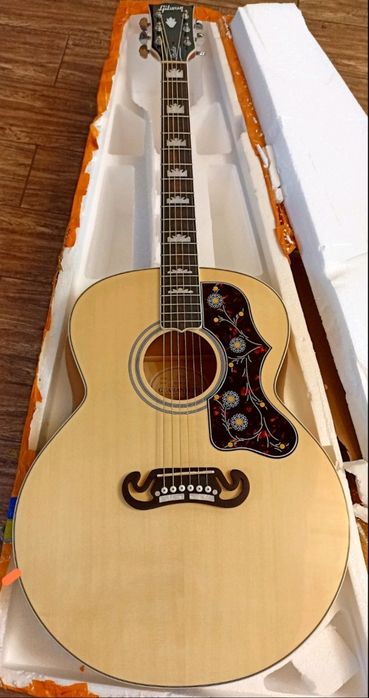 Акустична гітара Gibson