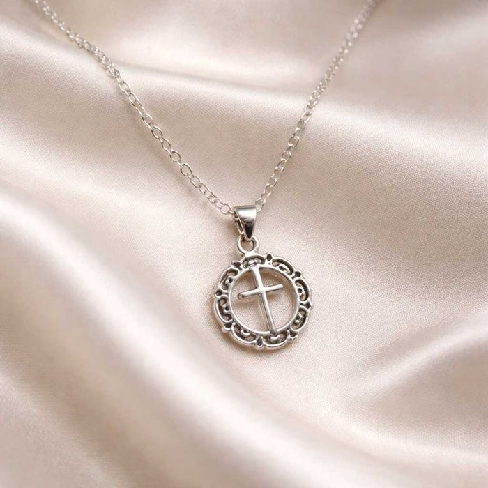 Łańcuszek z zawieszką srebrny krzyż krzyżyk medalik srebrny komunia