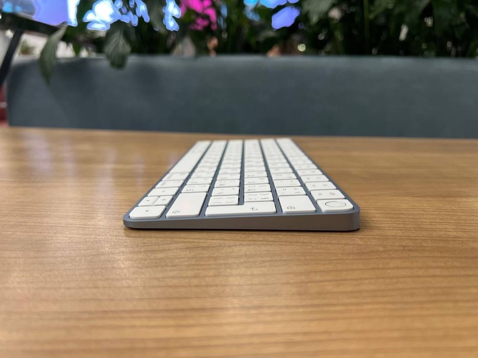 527-Apple Magic Keyboard Touch ID