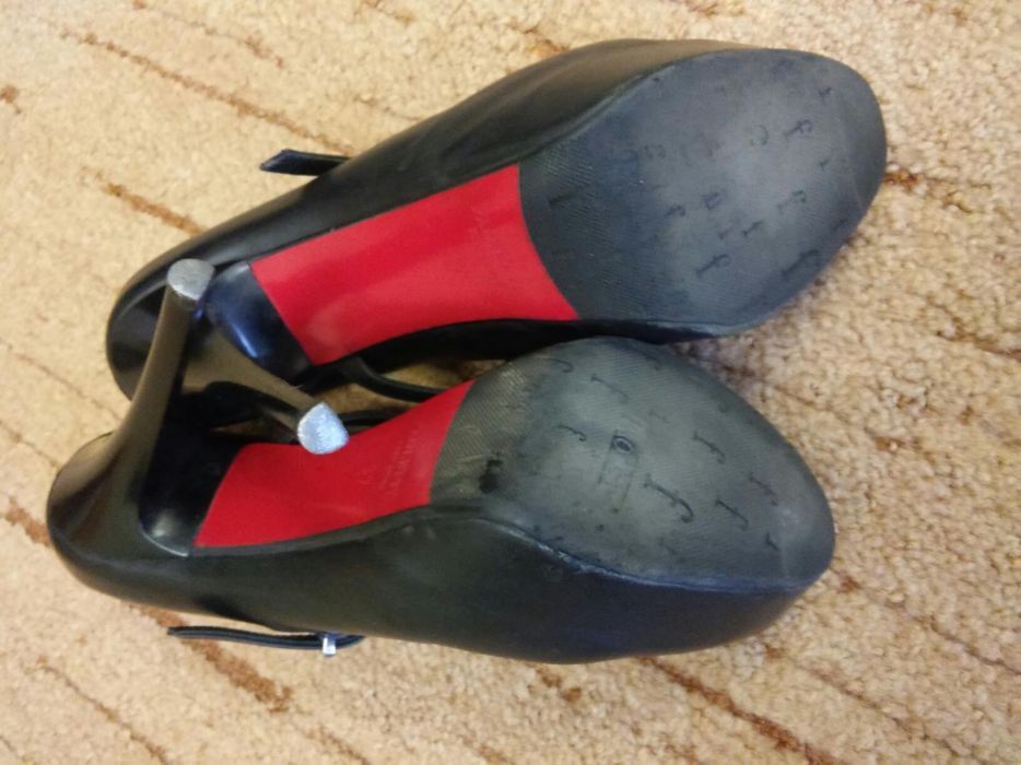 Туфли ботильоны лабутены