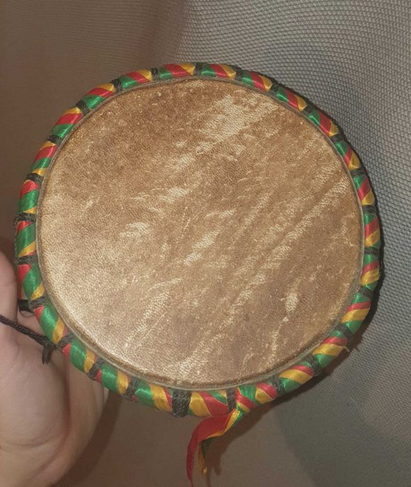 Djembê pequeno instrumento