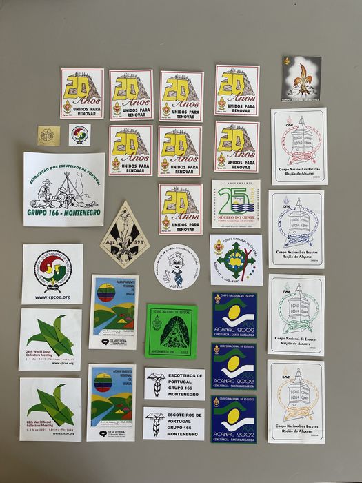 Autocolantes escu(o)tistas do CNE e AEP