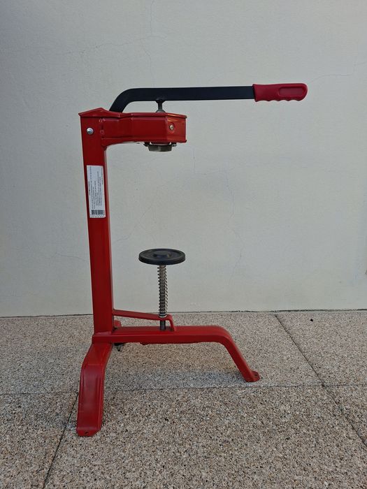 Arrolhador Tripé mini industrial em tubo vermelho