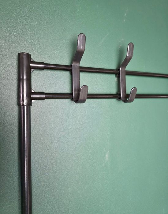 Nowy metalowy wieszak stojący loft do przedpokoju z półkami