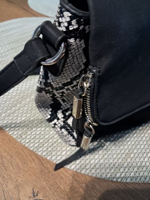 Ładna torebka na ramię