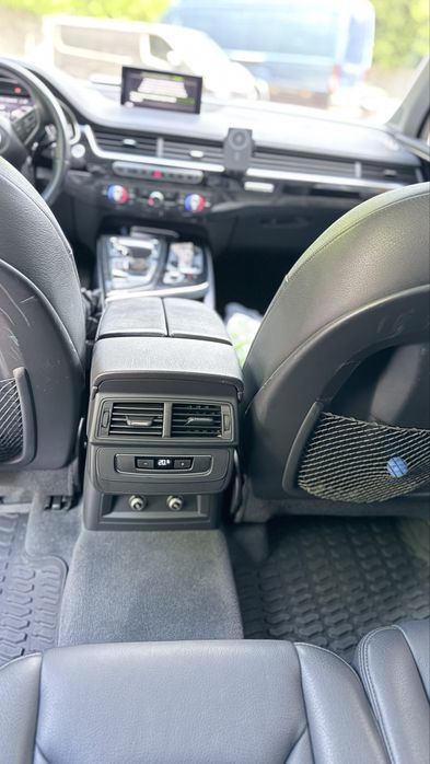 Audi Q7 2019 VIN WA1LAAF7XKD034120 фото оголошення 14 з 24