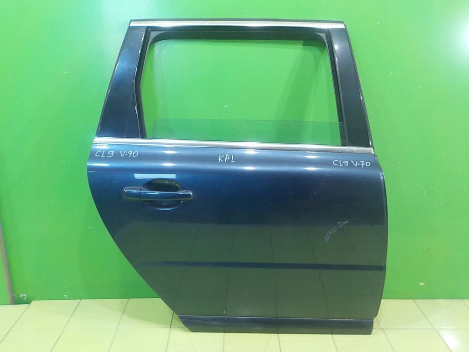 VOLVO V70 III 2.4 D5 AUT 08r KOMBI 5D drzwi prawe tyl kompletne