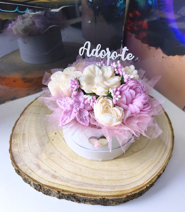 Arranjos de flores de cera perfumada